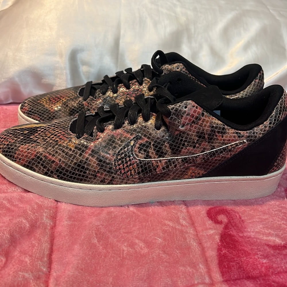 Very Rare Kobe Bryant 8 Lifestyle LE Snake Pattern. Size10. Only Serious offers - Picture 8 of 9